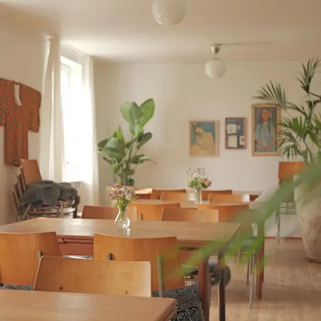 فندق مبيت وإفطار Huset I 3*