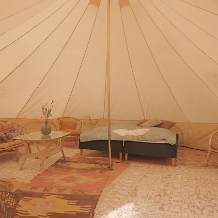 فندق مبيت وإفطار Huset I 3*